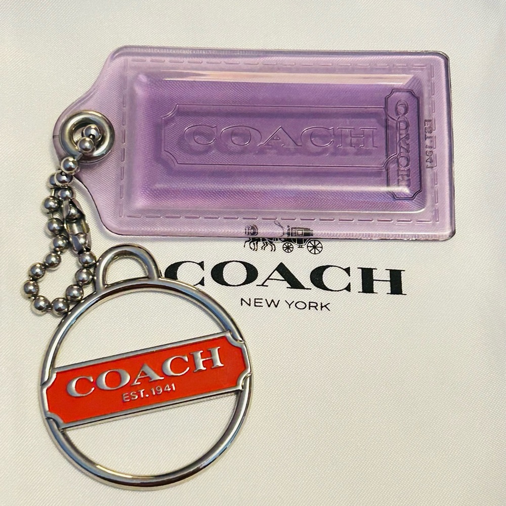 💰SOLD💰NWOT Coach 1941 Tag Keychain/ Bag Charm - Picture 10 of 13